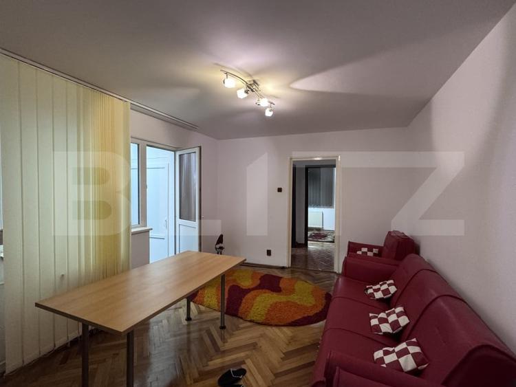 Apartament cu 2 camere semidecomandat, mobilat în Cina