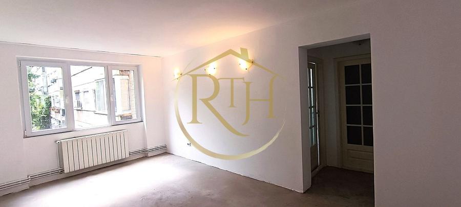 Apartament cu 2 camere semidecomandat în Medicină