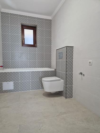 Casă cu 4 camere în Sântandrei