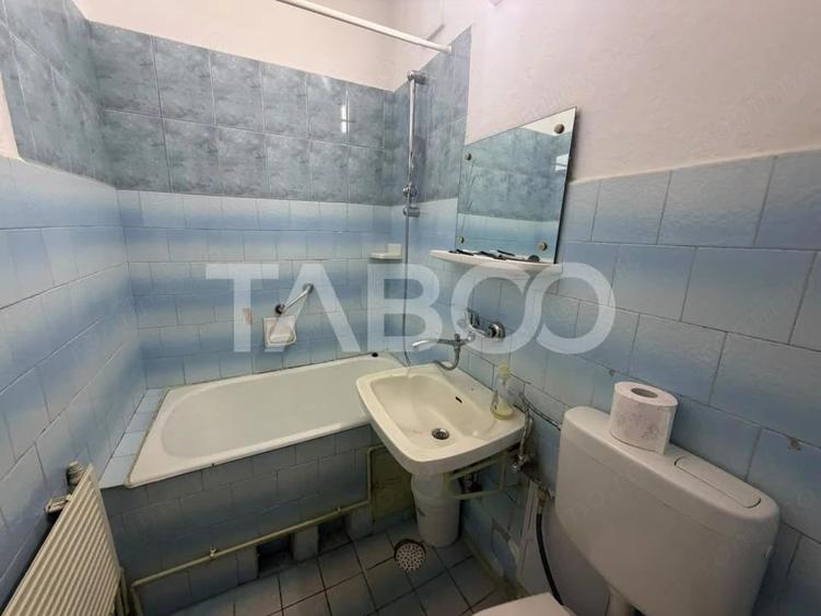 Apartament cu 2 camere semidecomandat în Central