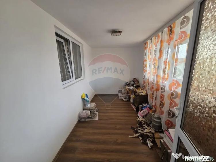 Casă cu 3 camere cu Teren 1000 Mp în Bătinești