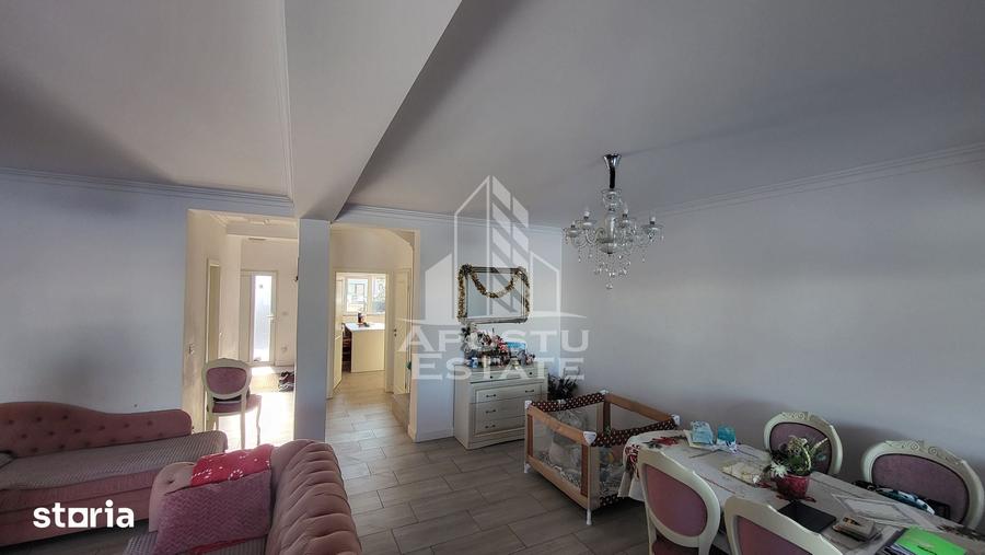 Casă cu 4 camere cu Teren 400 Mp în Sânandrei