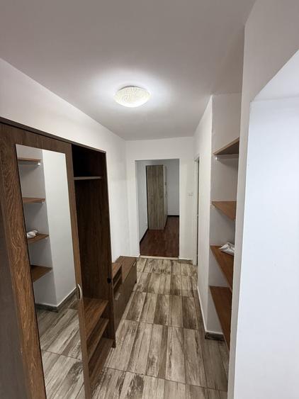 Garsonieră decomandată în Buziașului