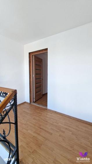 Casă cu 5 camere cu Teren 483 Mp în Trei Stejari