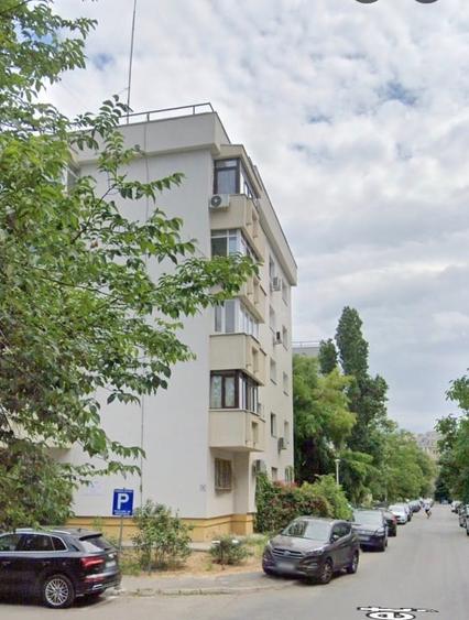 Apartament cu 2 camere decomandat în Decebal