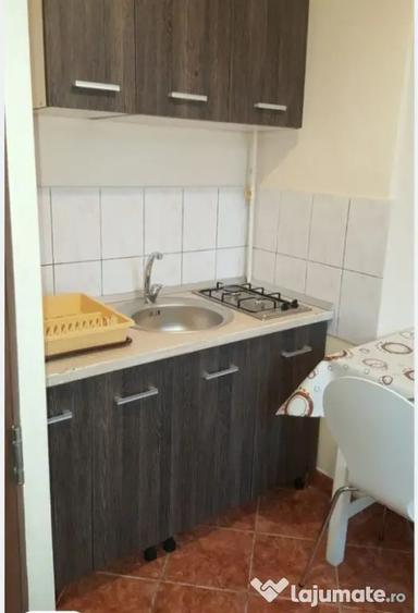 Apartament cu 2 camere decomandat în Semicentral