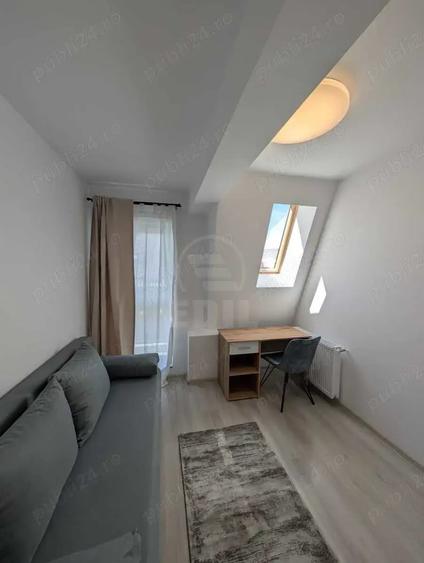 Apartament cu 3 camere semidecomandat în Florești