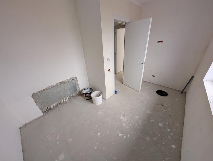 Casă individuală cu 6 camere cu Garaj în Tunari