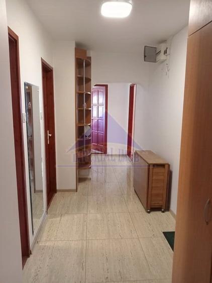 Apartament cu 3 camere decomandat în 13 Septembrie