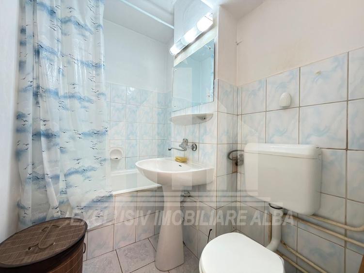 Garsonieră decomandată, mobilată în Cetate