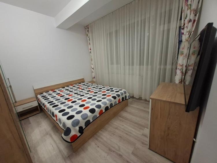Apartament cu 2 camere decomandat, mobilat în Roșu