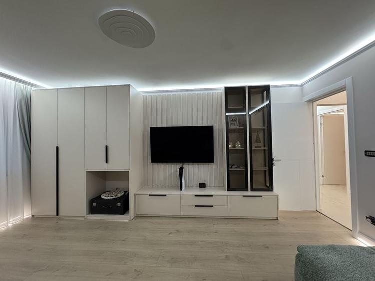 Apartament cu 2 camere decomandat în Central