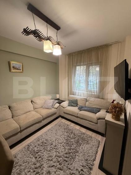 Apartament cu 4 camere decomandat, mobilat în 9 Mai