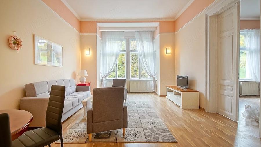 Apartament cu 3 camere decomandat în Centrul Istoric