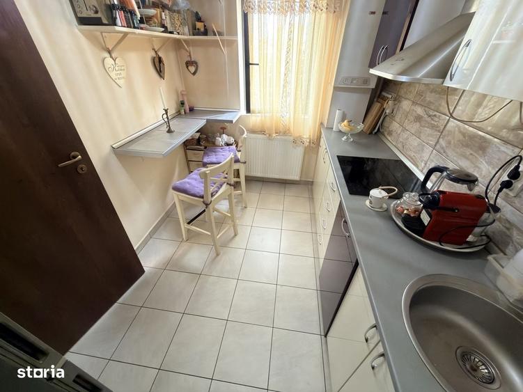 Casă cu 4 camere în Olteniței