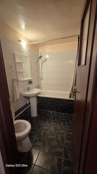 Apartament cu 2 camere decomandat în Vest