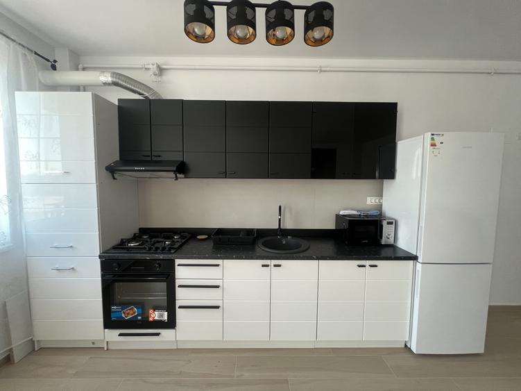 Apartament cu 2 camere decomandat, mobilat în Freidorf