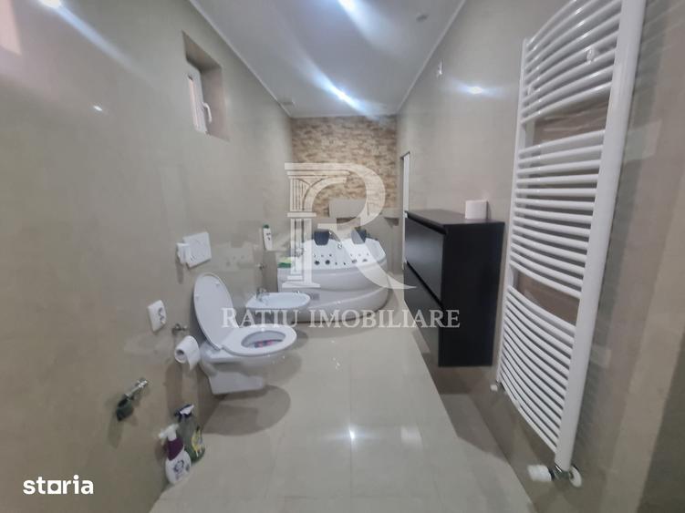 Casă cu 4 camere cu Teren 1060 Mp în Central
