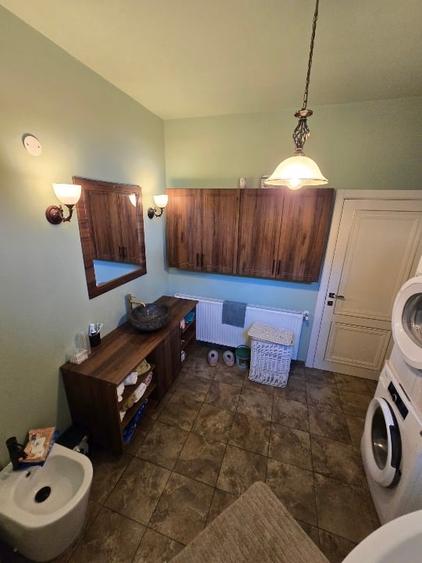 Casă individuală cu 5 camere cu Teren 1500 Mp în Răzvad