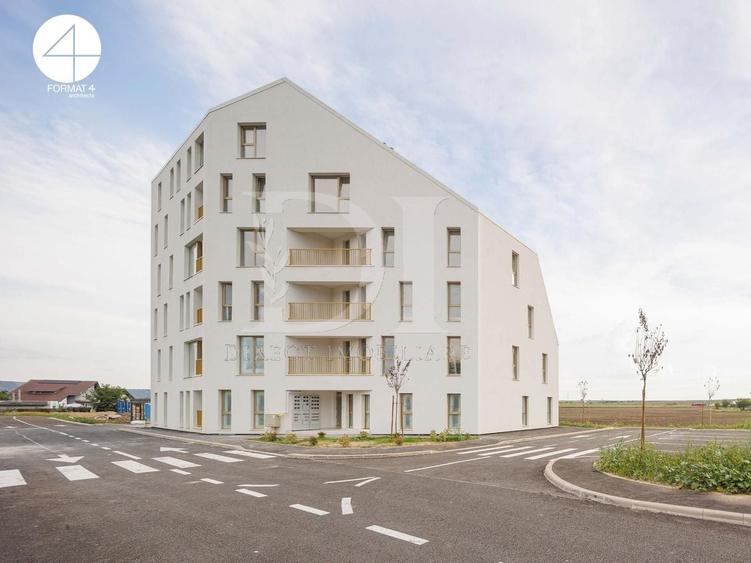 Apartament cu 3 camere semidecomandat în Est