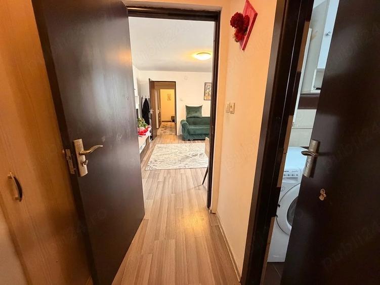 Apartament cu 2 camere semidecomandat în Soarelui