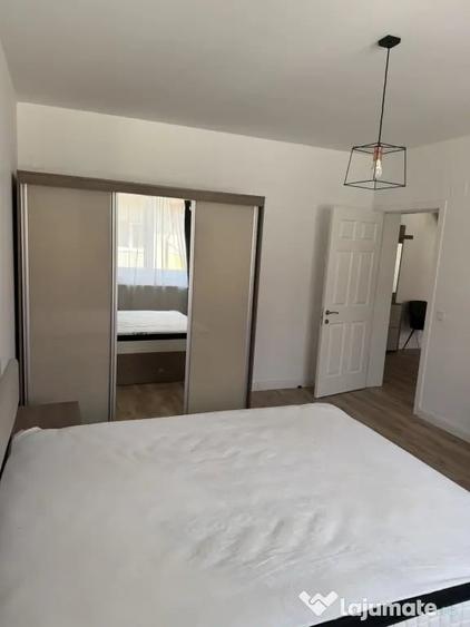 Inchiriez Apartament Bloc Nou - 5