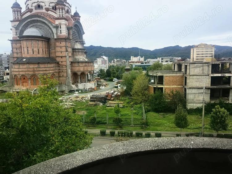 Apartament cu 2 camere decomandat în Republicii