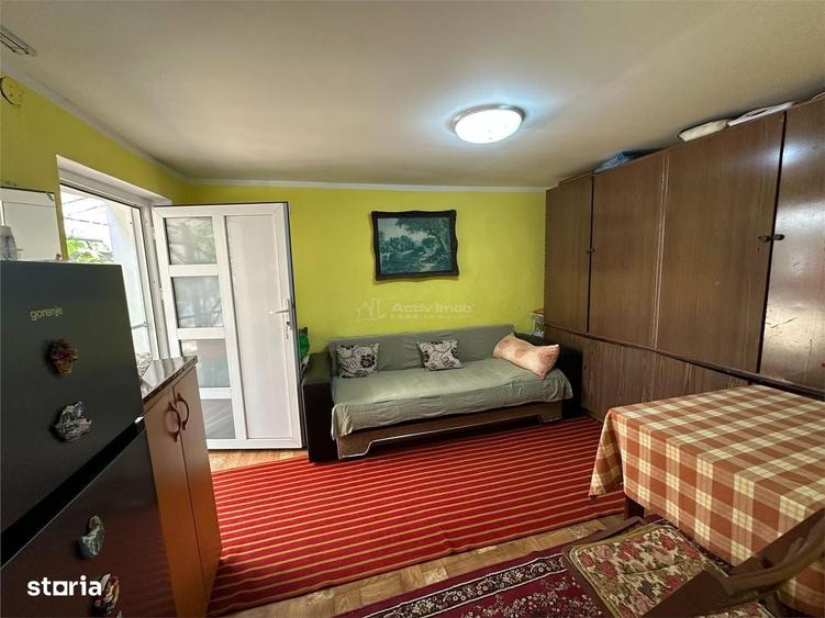 Casă cu 2 camere cu Teren 1501 Mp în Central
