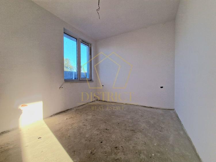Duplex cu 3 camere cu Canalizare în Bucovăț (Remetea Mare)