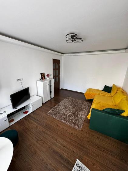 Apartament cu 2 camere semidecomandat în Gară