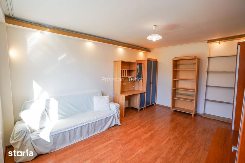Apartament cu 3 Camere Proaspat Renovat langa Mall & Lidl! Proprietar!