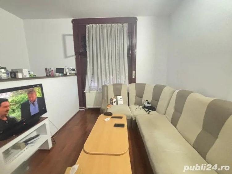 Casă cu 5 camere cu Teren 770 Mp în Ronaț