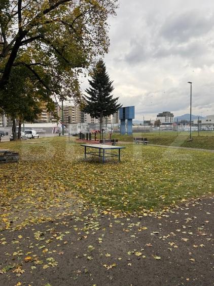 Garsonieră decomandată, mobilată în Est