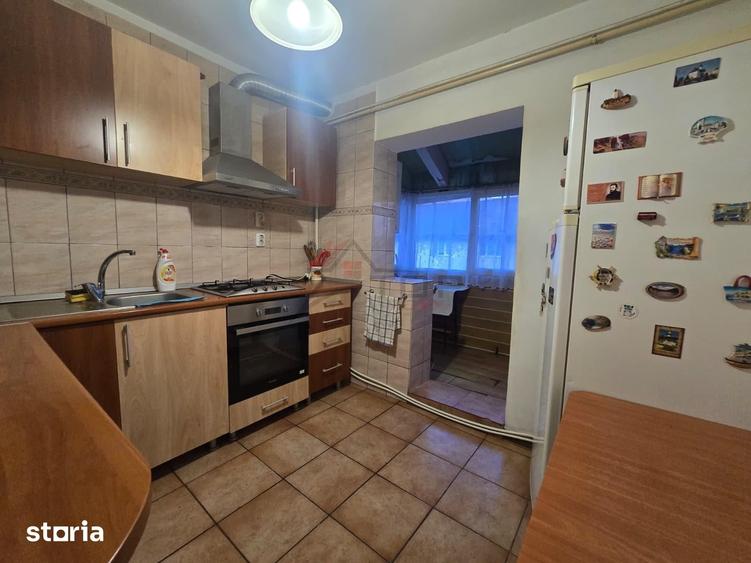 Apartament cu 3 camere decomandat în Frumoasa