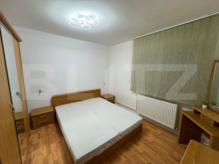 Apartament cu 3 camere decomandat, mobilat în Torontalului