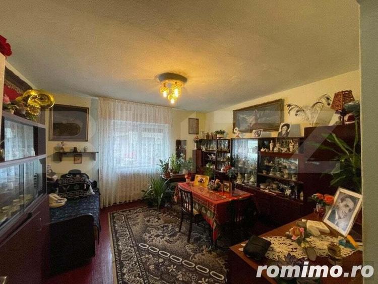 Casă cu 8 camere cu Teren 260 Mp în Central