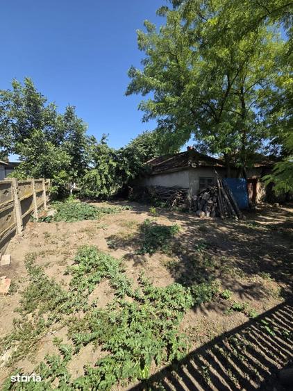 Teren de 3089 mp, în Școlilor