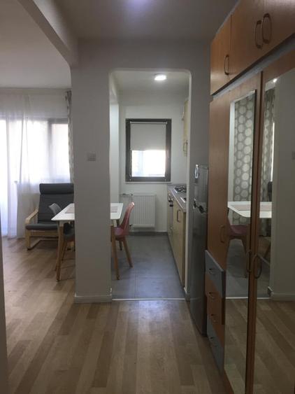 Garsonieră decomandată în Tineretului