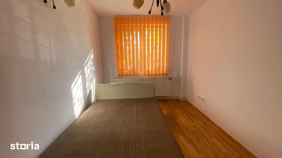 Apartament cu 3 camere semidecomandat, mobilat în 1 Mai — fotografia 3