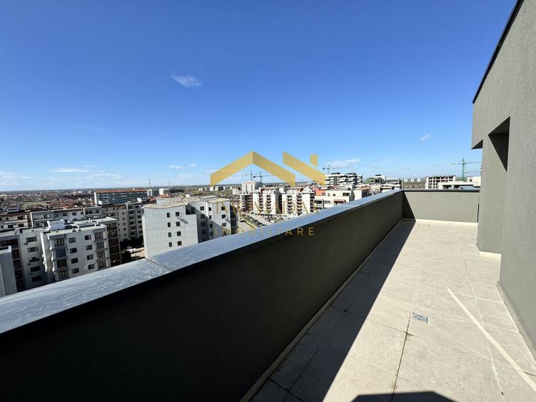 Penthouse cu 3 camere decomandat în Aradului