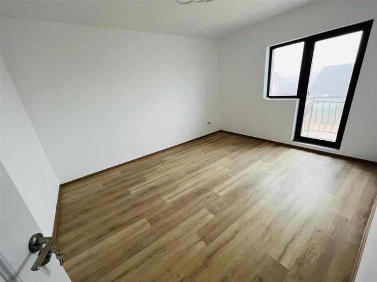 Apartament cu 2 camere decomandat în Cug