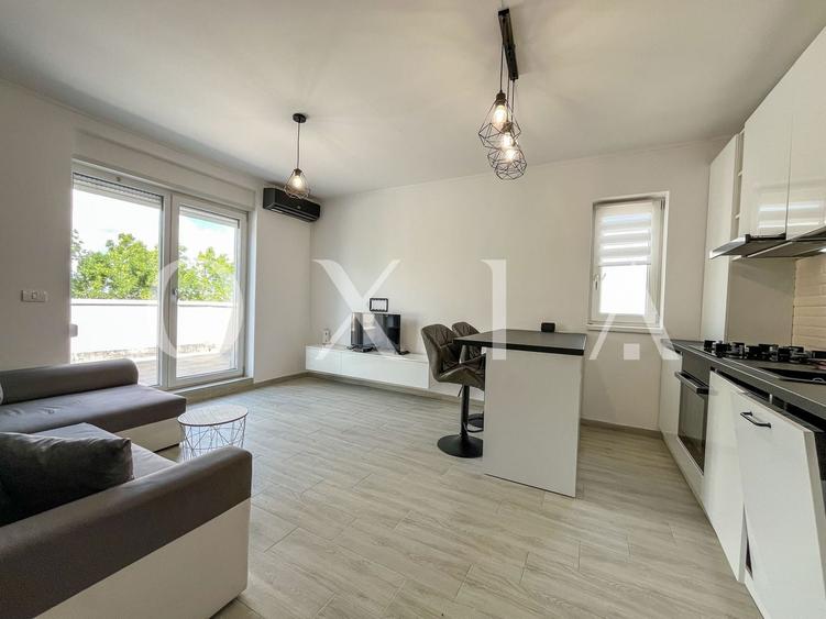 Apartament cu 2 camere semidecomandat, mobilat în Chișoda