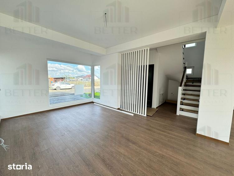 Casă cu 4 camere cu Teren 321 Mp în Vidra