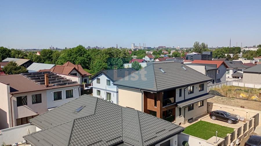 Apartament cu 3 camere decomandat în Micro 14