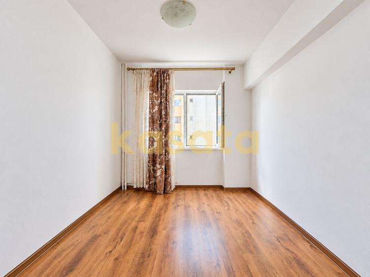 Apartament cu 3 camere decomandat în Iancului