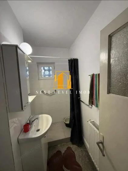 Apartament cu 2 camere semidecomandat, mobilat în Central