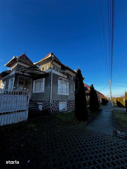 Casă cu 4 camere cu Teren 2700 Mp în Dumitrița