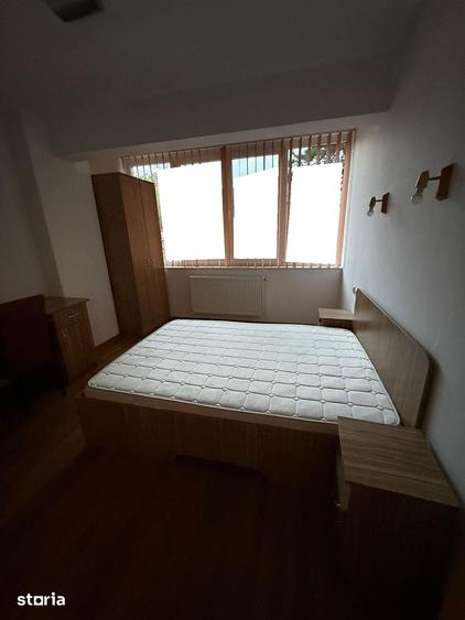 Apartament cu 3 camere decomandat în George Enescu