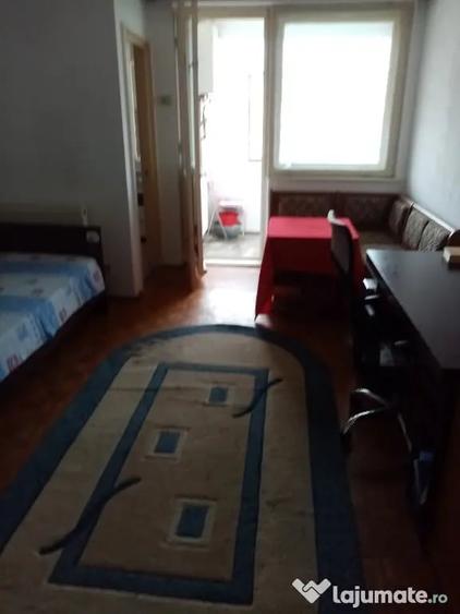Garsonieră semidecomandată în Central