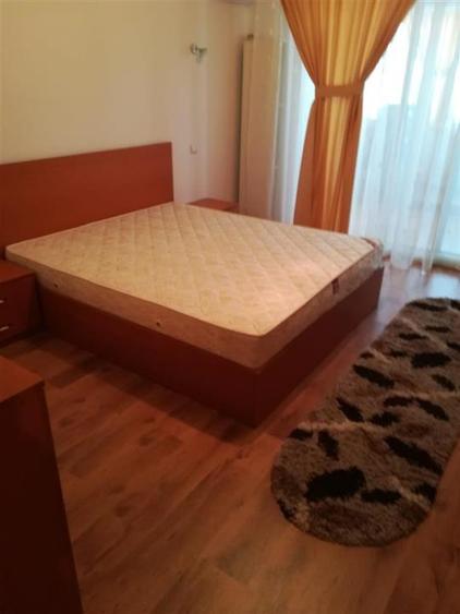 Apartament cu 3 camere decomandat în Ștefan cel Mare